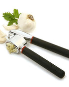 GARLIC PRESS W/CLEANER