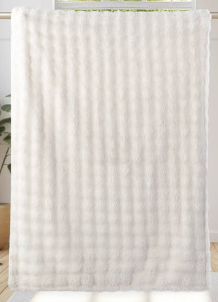 "Polar Bear" Faux Fur Plush Throw Blanket - 50"x70"